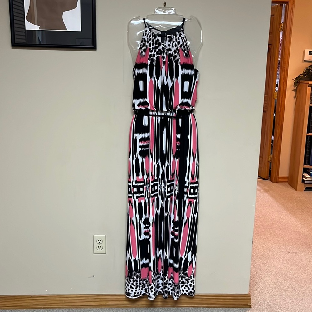 New Without Tags!  Women’s/Misses Dress Barn All-Over Print Maxi Dress Size 10